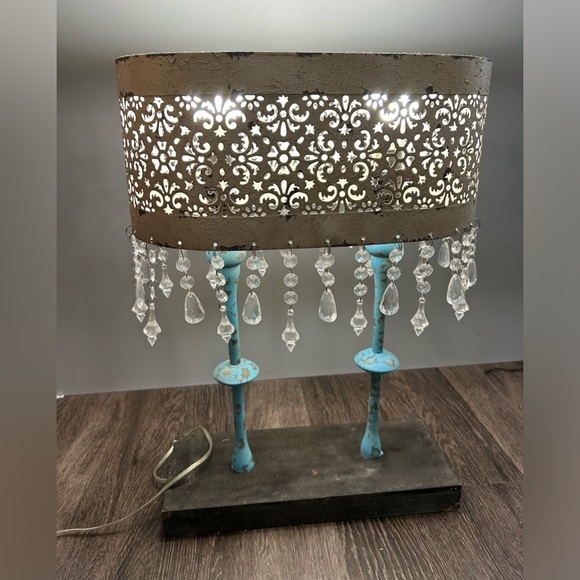 Beautiful vintage inspired double bulb lamp - Picture 4 of 4